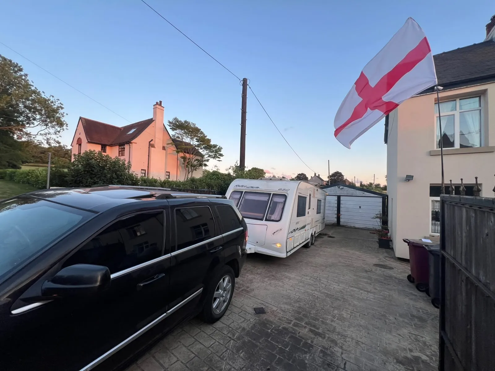 Photo of the Compass Rallye 650 on the Driveway
