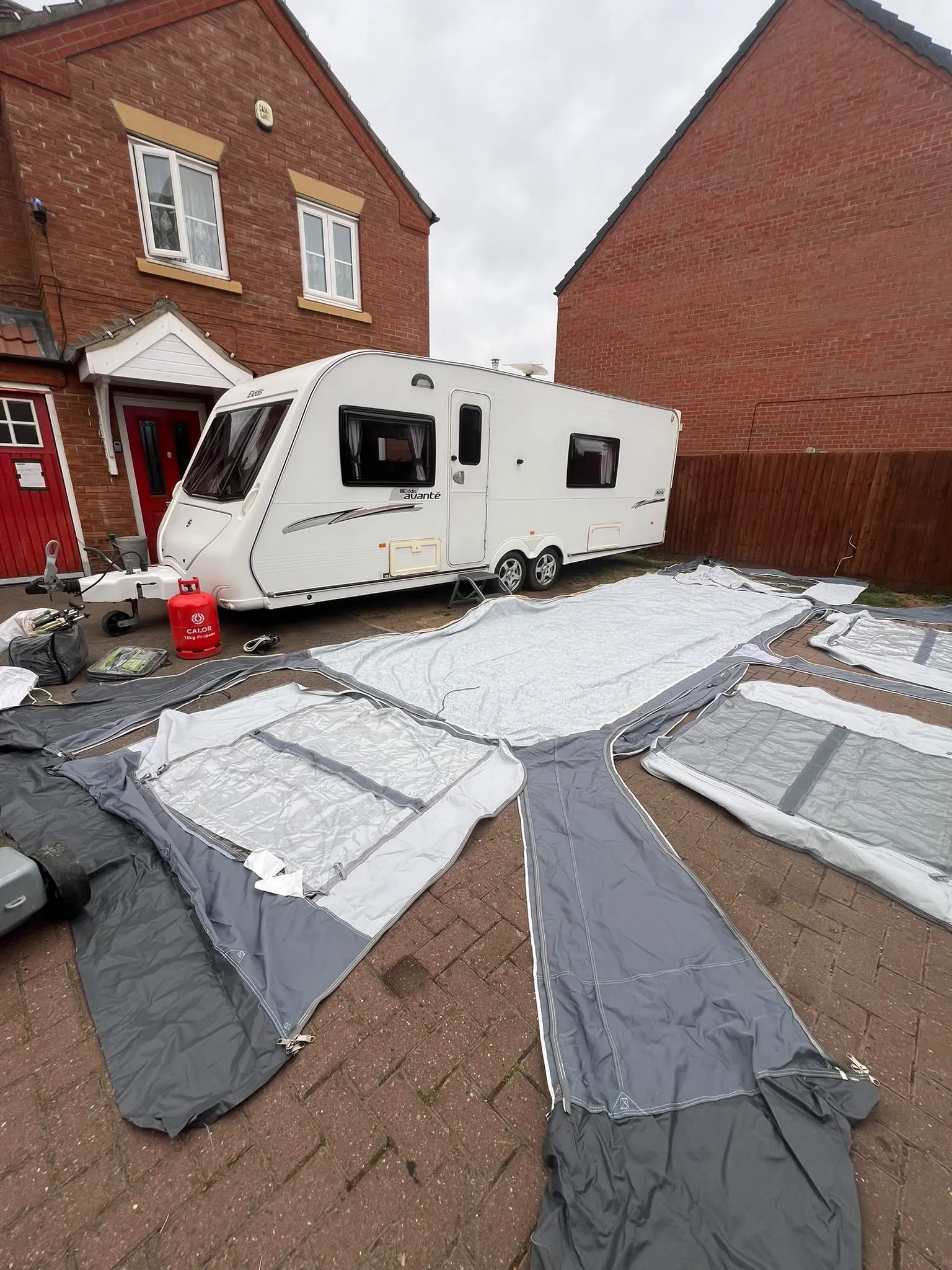 Elddis Avante 624 with Full Awning